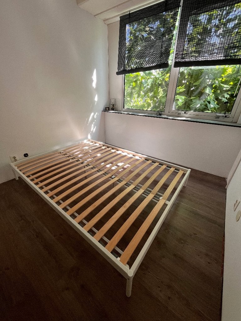 IKEA VEVELSTAD bedframe wit – 140200 cm incl. lattenbodem, Gebruikt, Wit, Tweepersoons, 200 cm