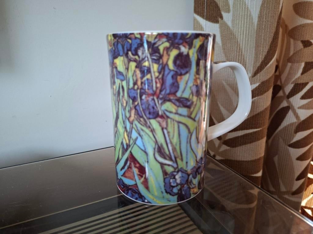 Mooie mok Irises Dunoon Vincent van Gogh, Ophalen of Verzenden, Zo goed als nieuw, Nvt, Overige stijlen