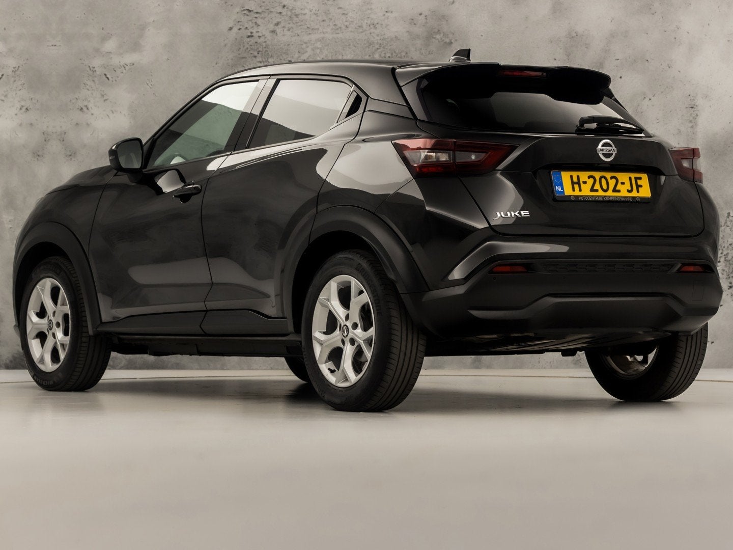 Nissan Juke 1.0 DIG-T N-Connecta Black Sport (APPLE CARPLAY,, Auto's, Nissan, Voorwielaandrijving, 12 maanden, Stof, Zwart