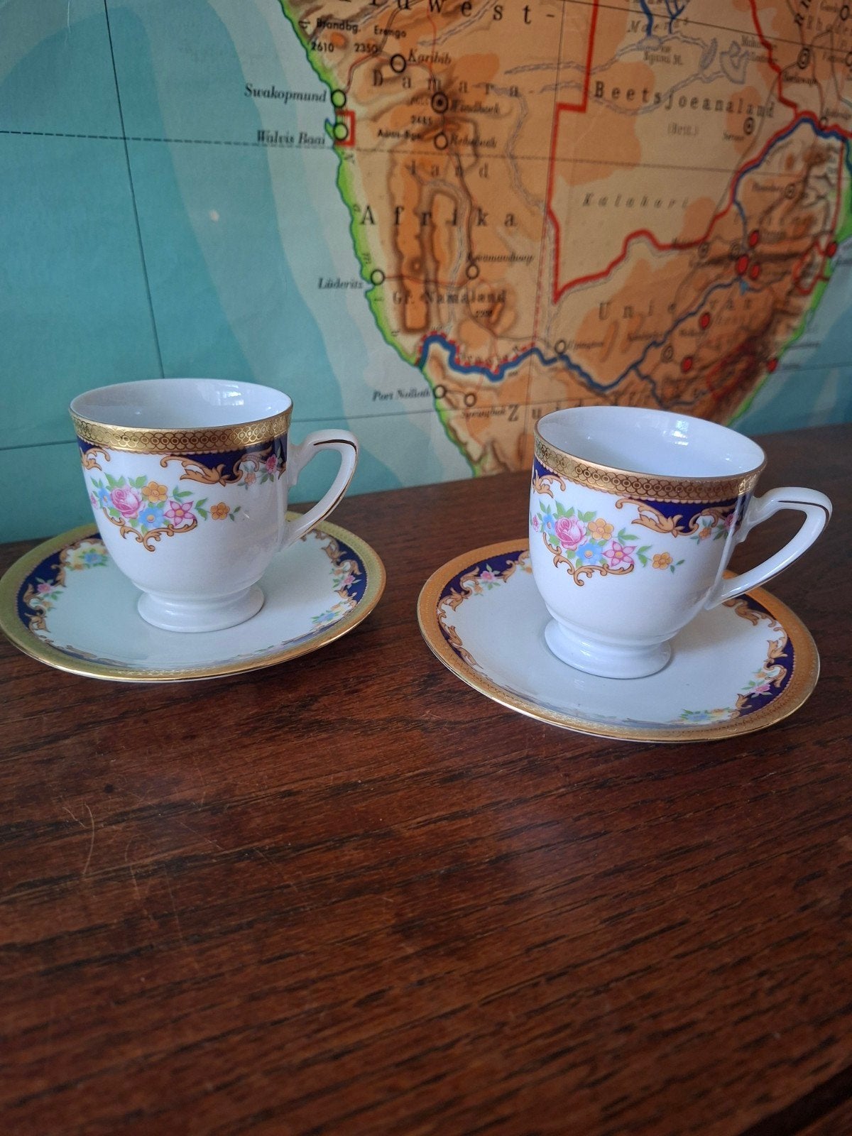 Vintage porseleinen kop & schotel, Antiek en Kunst, Ophalen