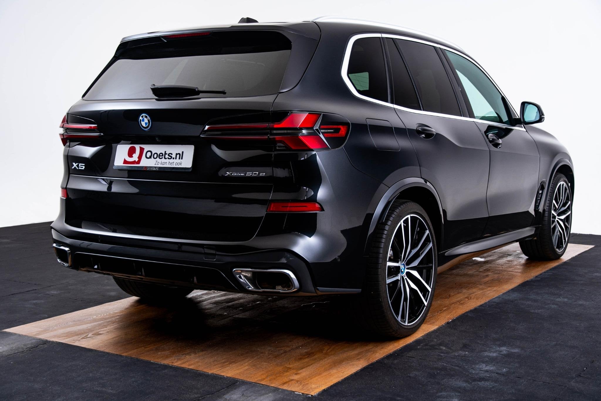 BMW X5 xDrive50e M Sport - Panoramadak - Driving/Parking Ass, 2395 kg, Met garantie (alle), Zwart, Bedrijf