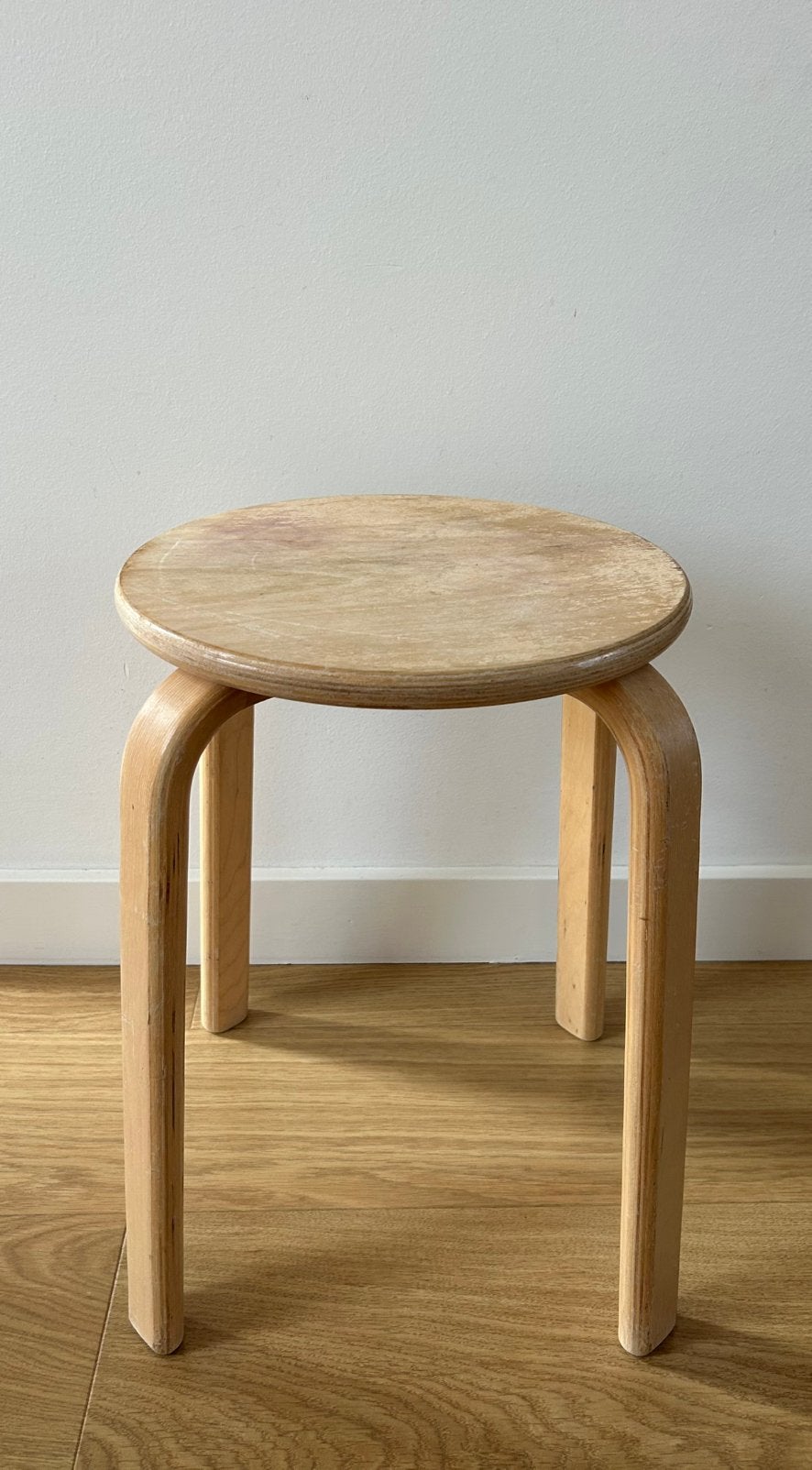 Vintage Stool E60 Kruk Door Alvar Aalto voor Artek, Huis en Inrichting, Ophalen of Verzenden, Zo goed als nieuw, Hout