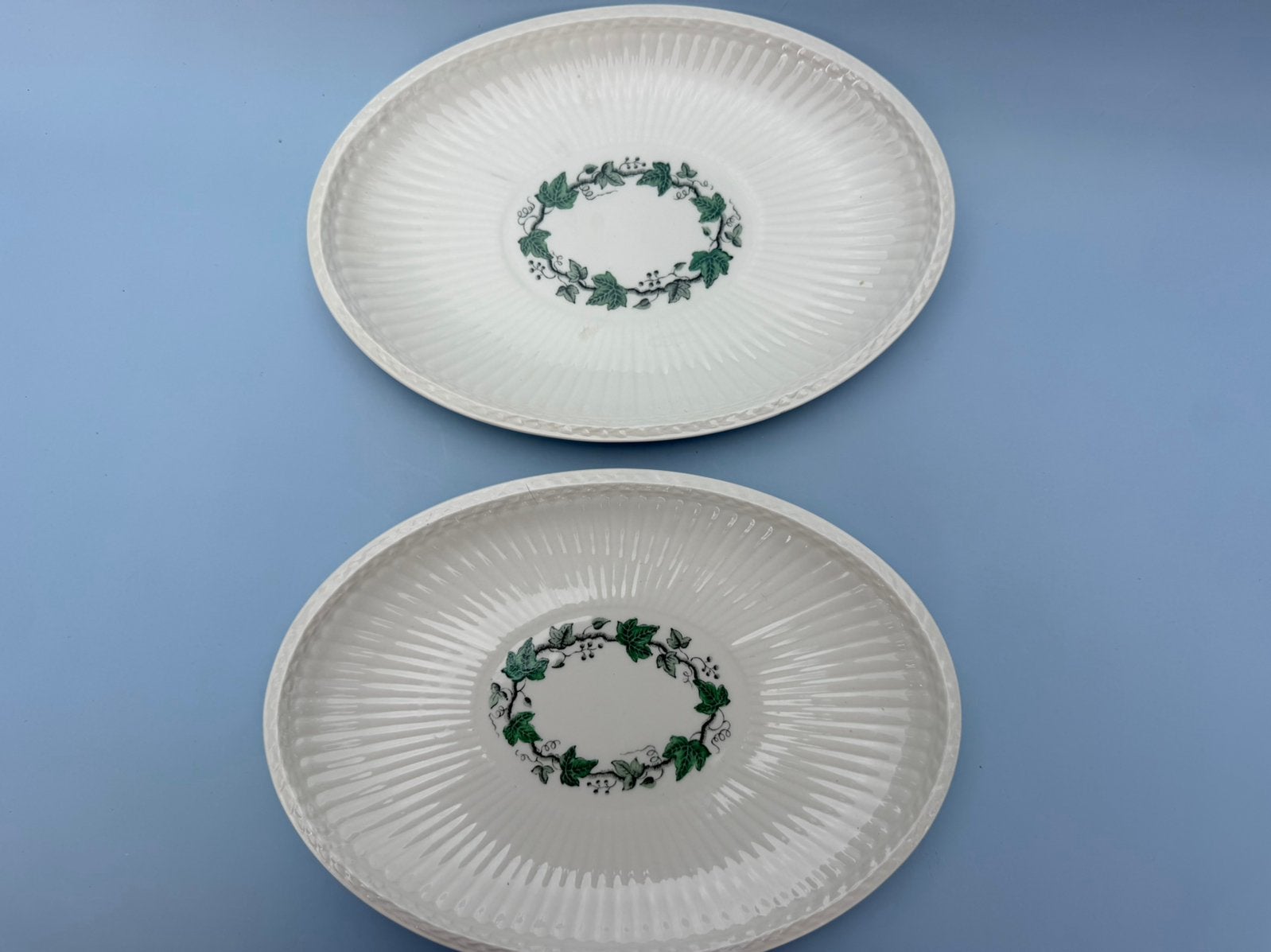 2x Prachtige Wedgwood Stratford ovale schalen (Edme basis), Ophalen of Verzenden