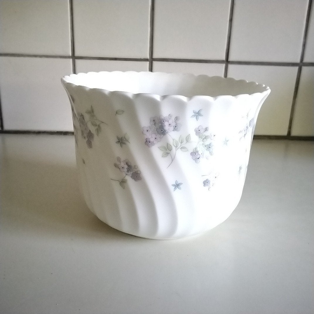 Wedgwood bloempot - April Flowers - Bone China, Ophalen of Verzenden