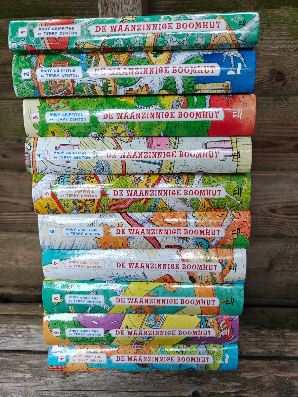 10 Delen van de serie: De Waanzinnige boomhut., Boeken, Ophalen of Verzenden, Zo goed als nieuw, Fictie algemeen