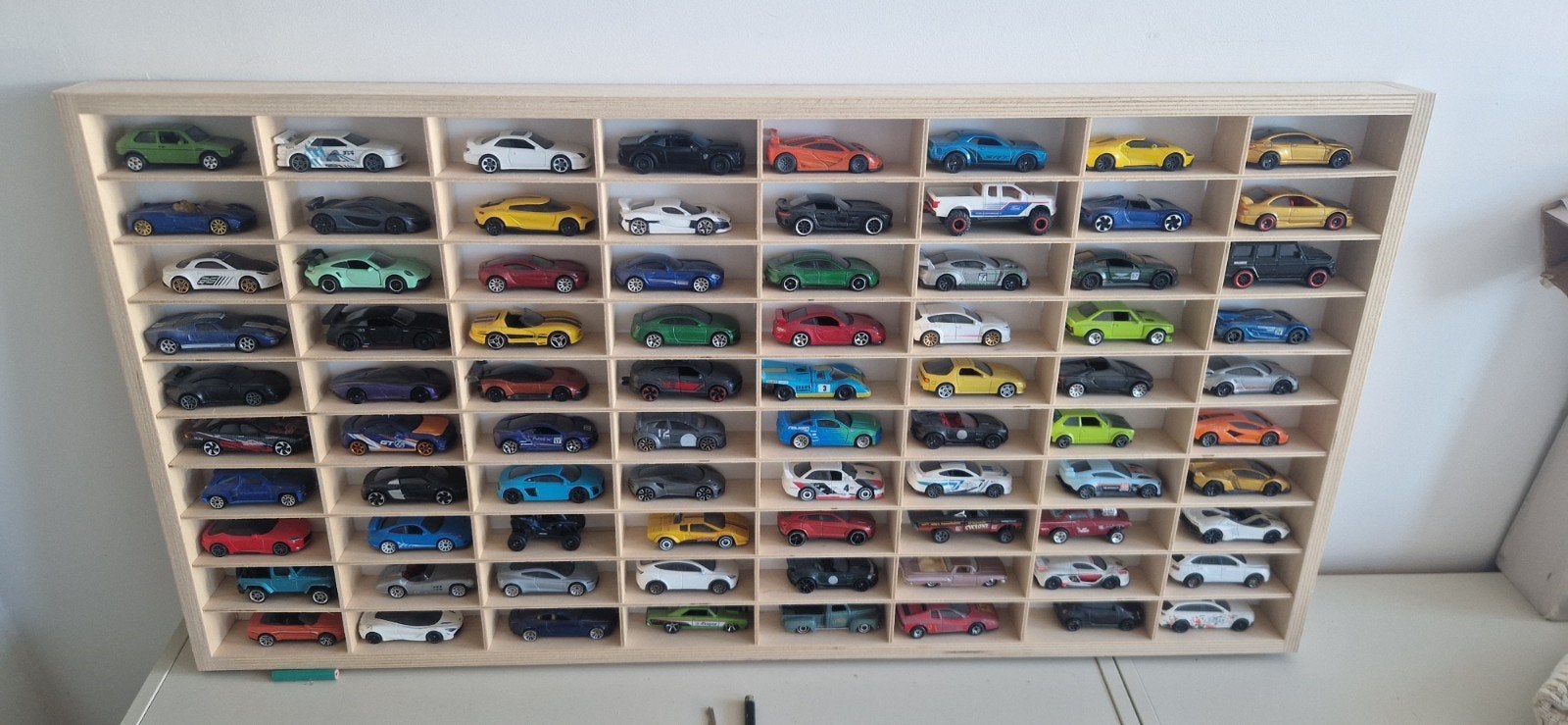 Hot Wheels verzameling met displaykast, Ophalen of Verzenden, Gebruikt, Overige typen
