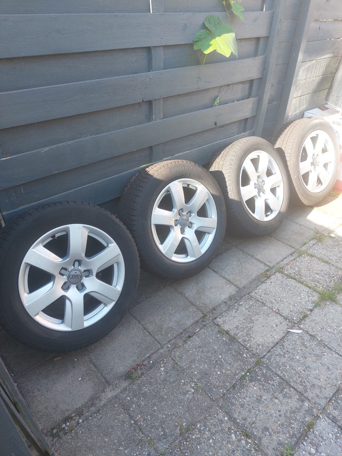 Audi winterbanden met velgen 225/55 R17, Auto-onderdelen, Banden en Velgen, Gebruikt, 16 inch, Banden en Velgen, Personenwagen
