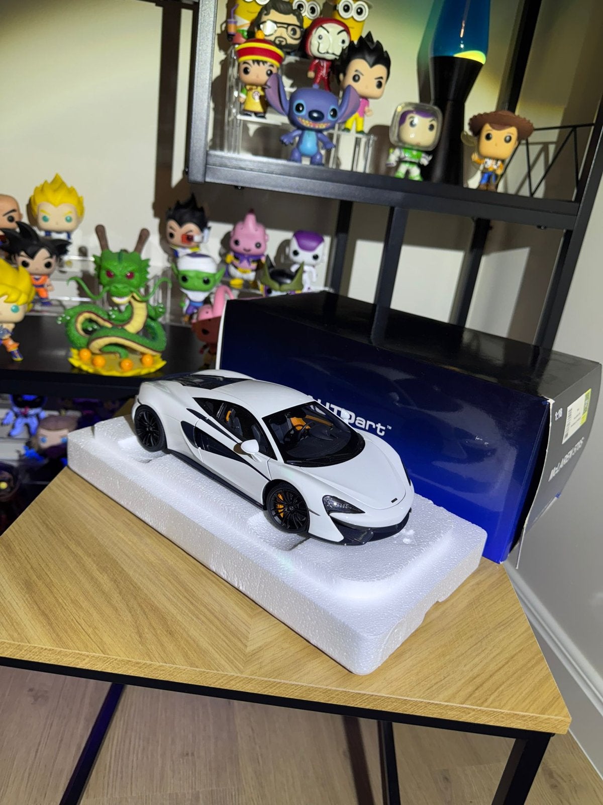 McLaren 570S 1:18 AutoArt - Splinternieuw en Gedetailleerd, Hobby en Vrije tijd, Ophalen of Verzenden, Nieuw, Auto, Autoart