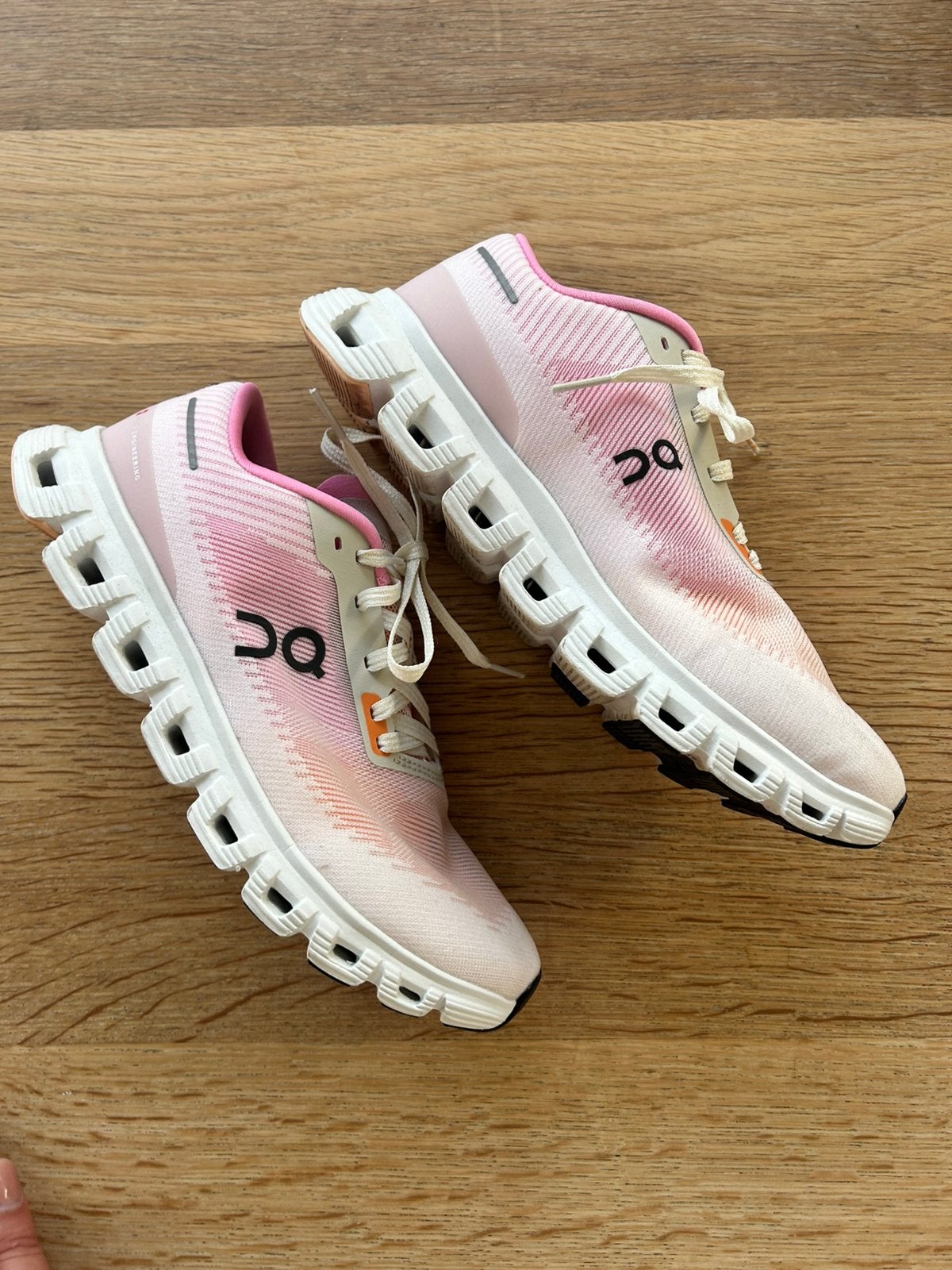 On Cloud push 6 Dames Hardloopschoenen/Sneakers – EU 40.5, Kleding | Dames, Schoenen, Ophalen of Verzenden, Zo goed als nieuw