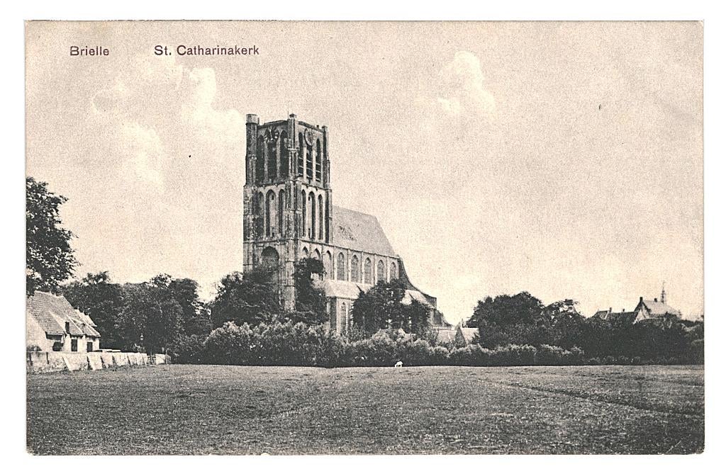 946571 Brielle St Catharinakerk ZH 1911 Gelopen mt postzegel