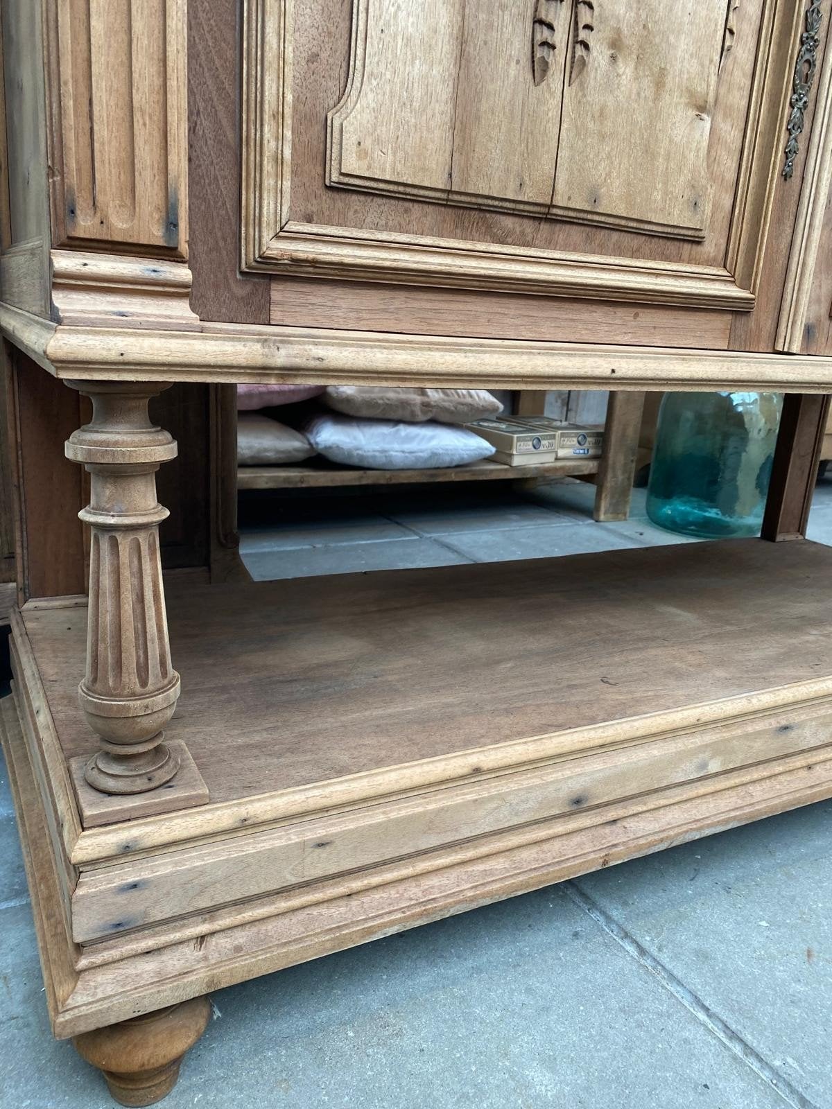 Charmant Frans eiken kast dressoir, Ophalen