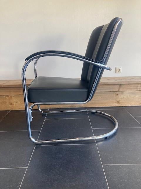Gispen 412 fauteuil, chroom, zwart Toledo leder, Huis en Inrichting, Fauteuils, Design, 75 tot 100 cm, Zo goed als nieuw, Leer