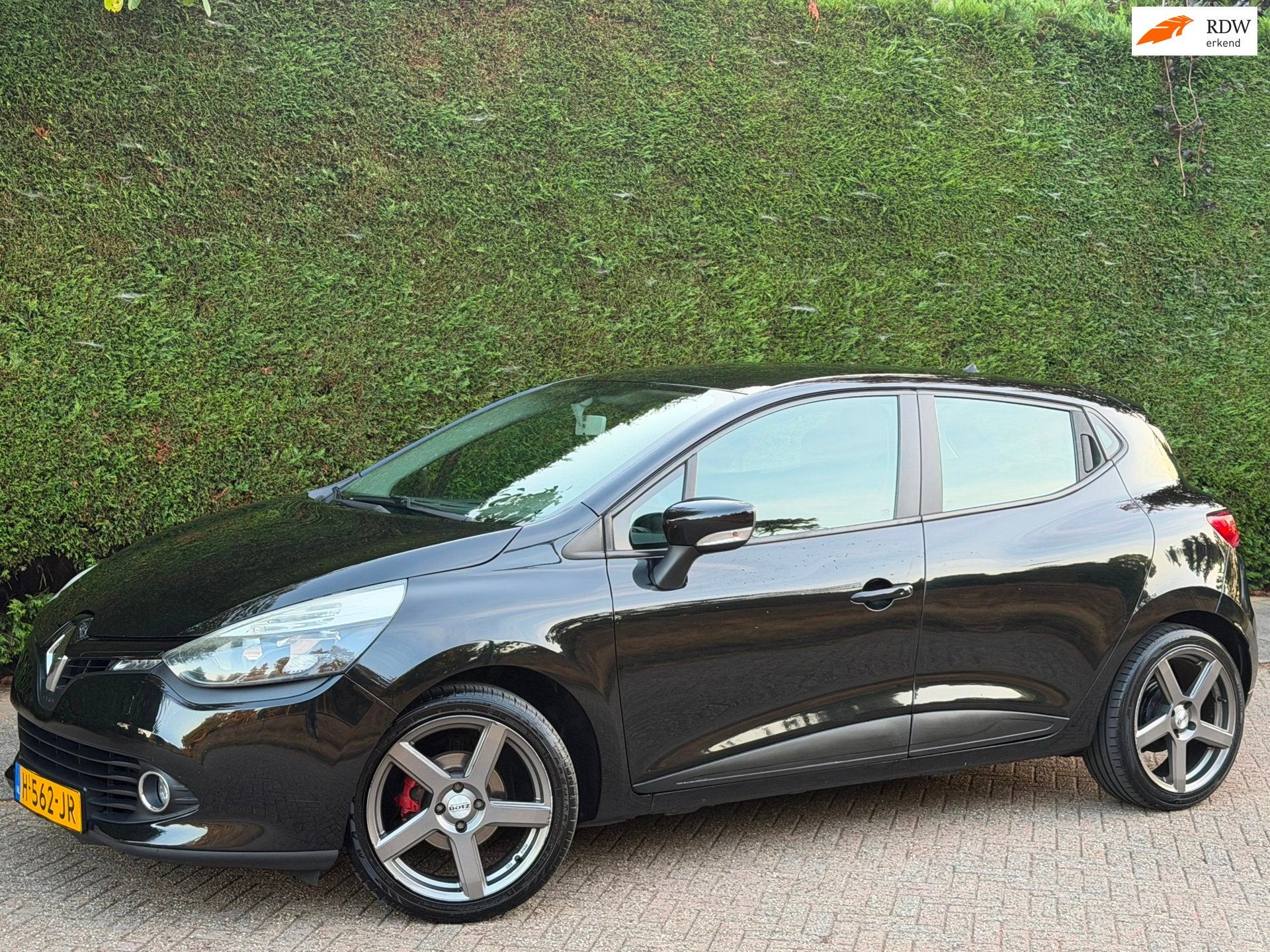 Renault Clio 0.9 TCe AIRCO/RIJDT GOED/LM VELGEN/NETTE AUTO!, Voorwielaandrijving, Stof, Zwart, Bedrijf