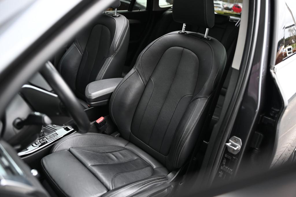 BMW X1 sDrive20i High Executive xLine Automaat / Trekhaak /, Automatische klimaatregeling, Bedrijf, SUV of Terreinwagen, 84 €/maand