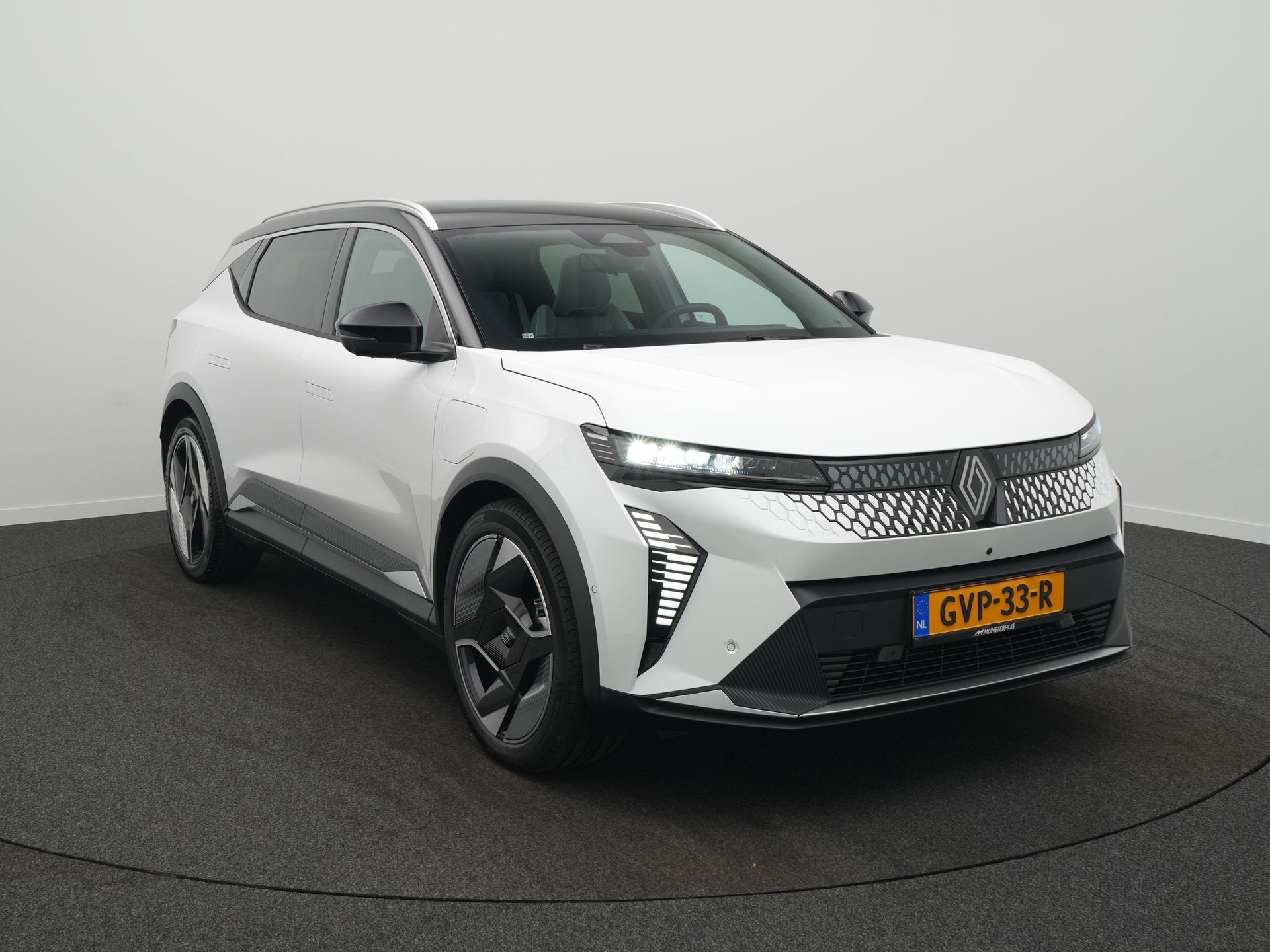 Renault Scénic E-Tech EV87 Long Range Iconic - RIJKLAARPRIJ, Auto's, 12 maanden, Stof, Gebruikt, Automatische klimaatregeling