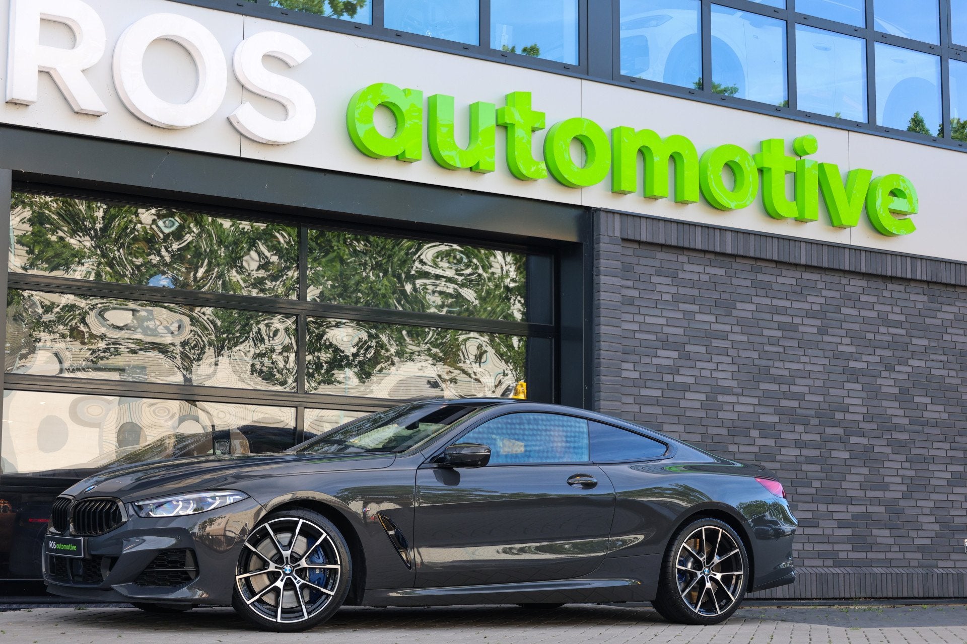 BMW 8 Serie M850i xDrive High Executive | VOL! | DEALER ONDH, Auto's, BMW, Automaat, Gebruikt, Vierwielaandrijving, Zilver of Grijs