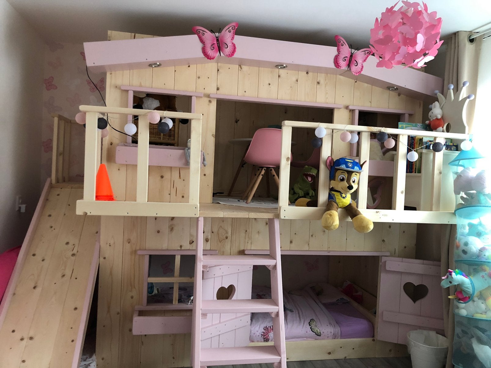 Kinderbed/speelbed, Kinderen en Baby's, Kinderkamer | Stapelbedden en Hoogslapers, Ophalen, Zo goed als nieuw, Hoogslaper