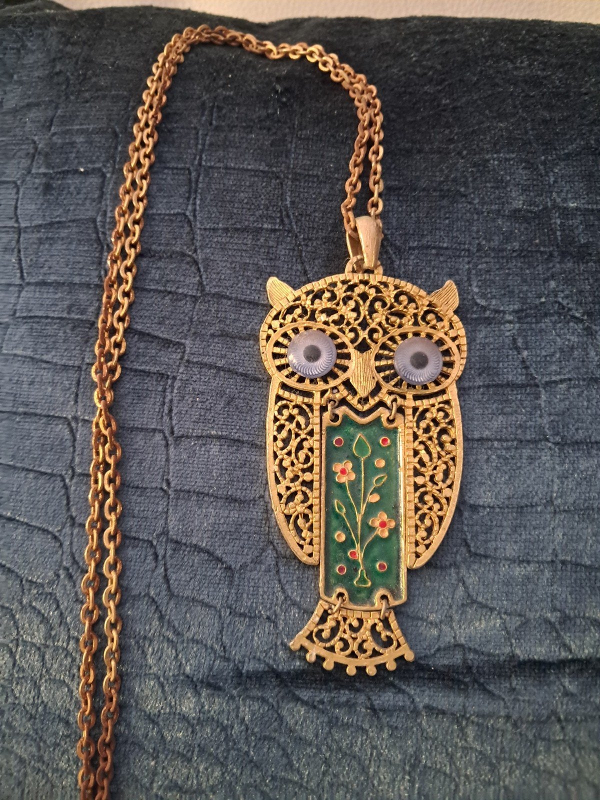 Vintage metalen ketting met scharnierende uil hanger, Gebruikt, Ophalen of Verzenden, Goud, Overige materialen