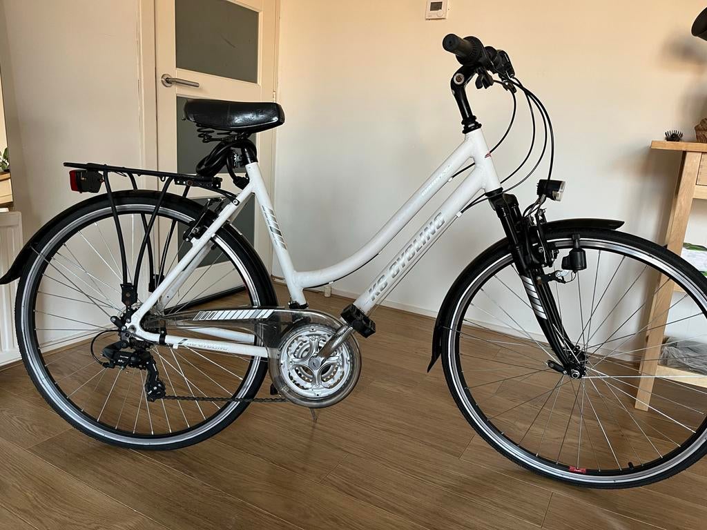 Witte fiets met versnellingen en bagagedrager, Gebruikt, Versnellingen, 50 tot 53 cm, Ophalen