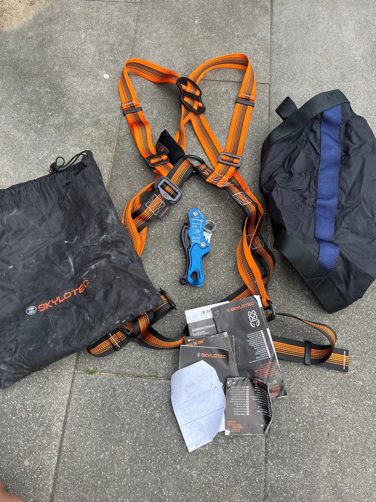 Skylotec klimharnas en zekeringapparaat, Ophalen of Verzenden, Gebruikt, Klimsport-accessoire