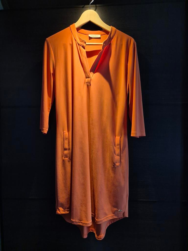 Oranje angelle milan jurk, Ophalen of Verzenden, Zo goed als nieuw, Maat 38/40 (M), Oranje
