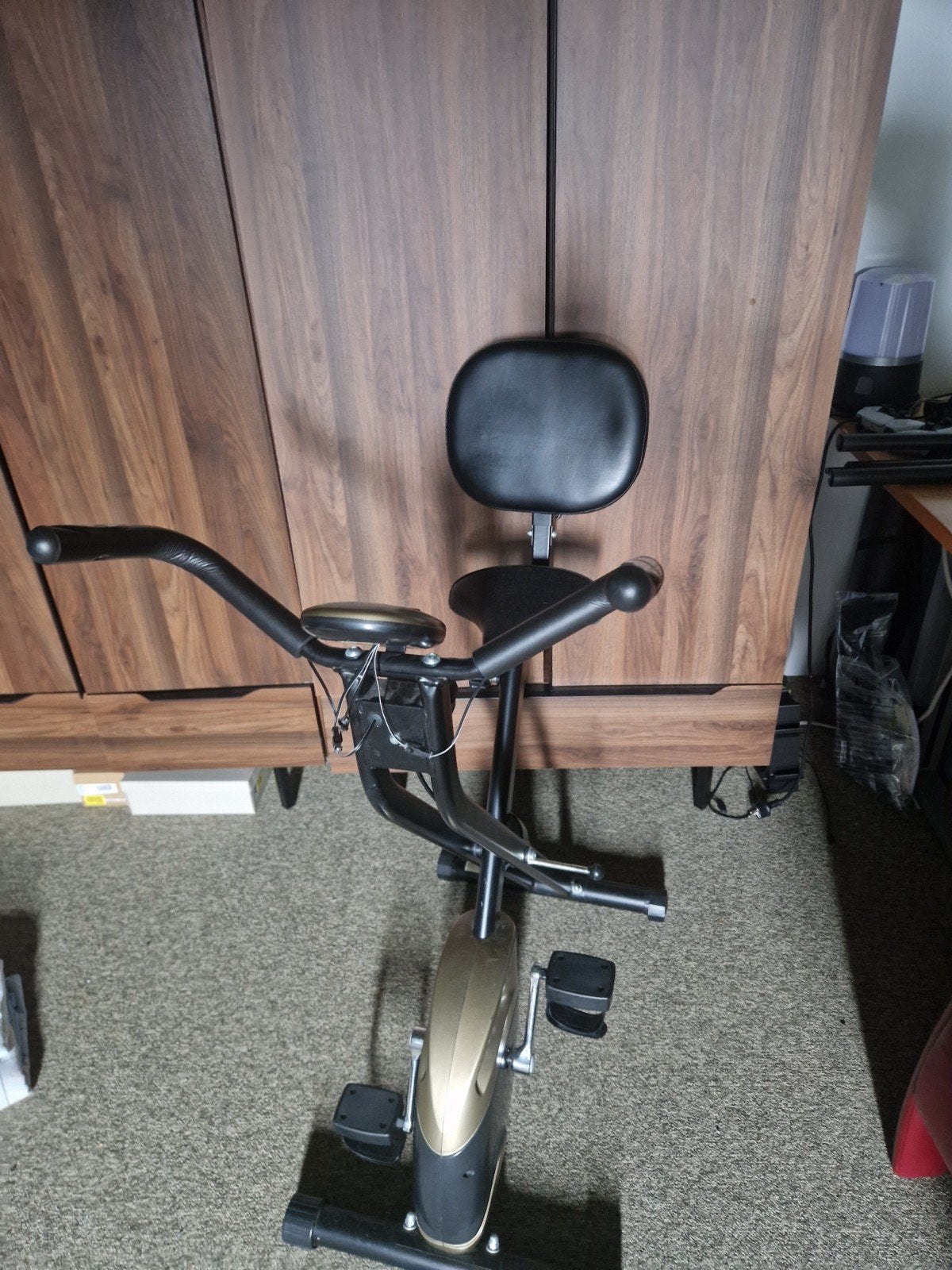 nklapbare Fitnessfiets / Hometrainer met Comfortabele Rugste, Ophalen, Hometrainer