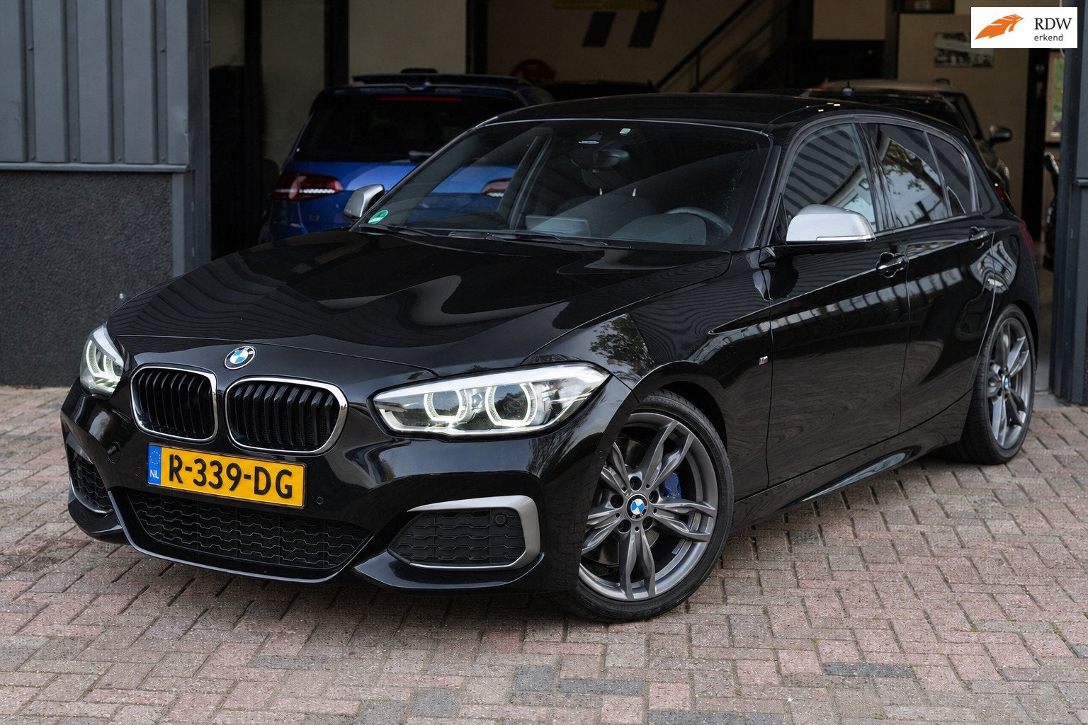 BMW 1-serie M140i xDrive Centennial High Executive Alcantara, Auto's, Dealer onderhouden, Gebruikt, Xenon verlichting, 14 km/l