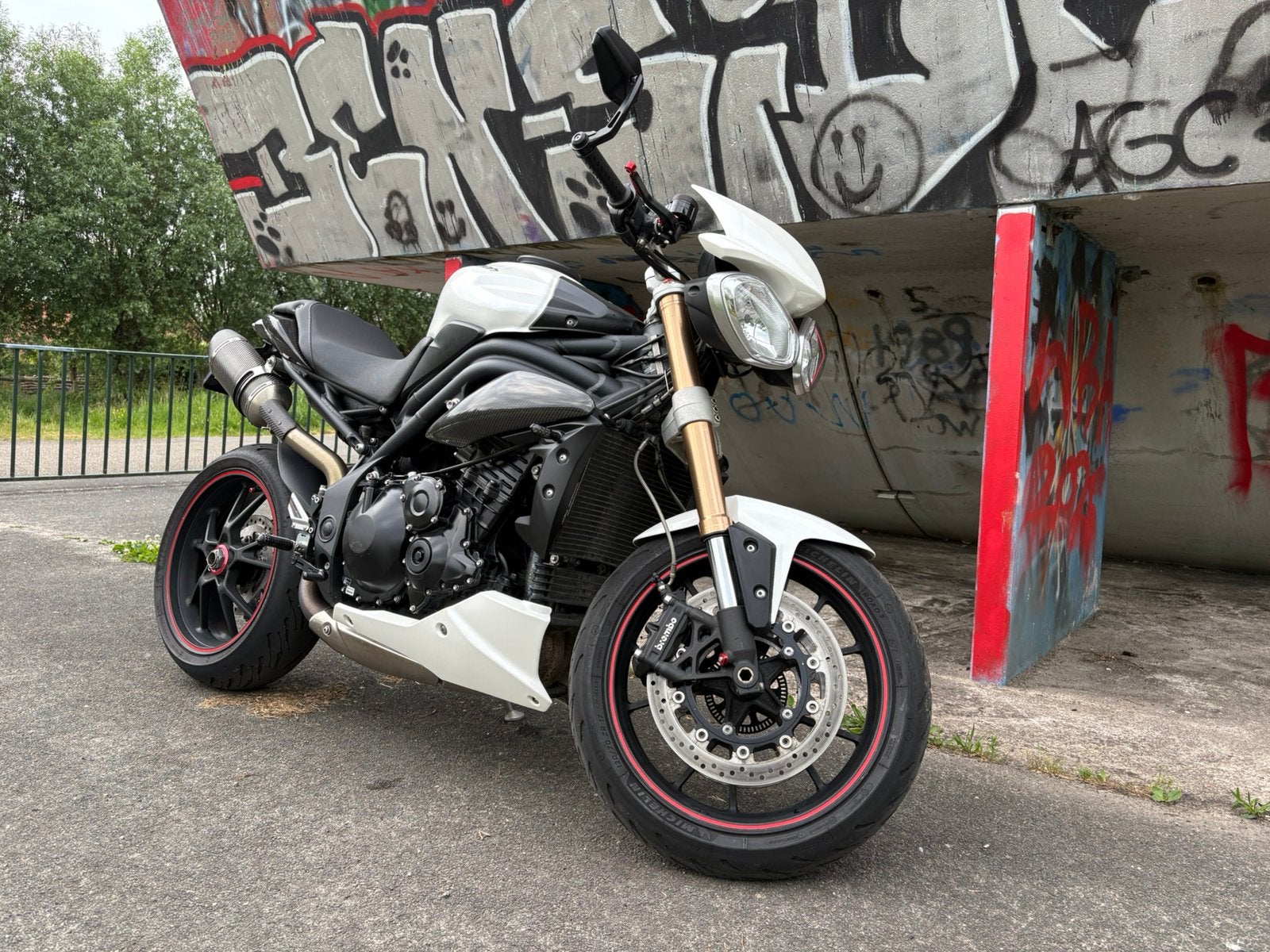 2014 Triumph Speed Triple, lage km. Stand (ABS), Motoren, Occasion, ABS, Motorrijbewijs A, 3 cilinders