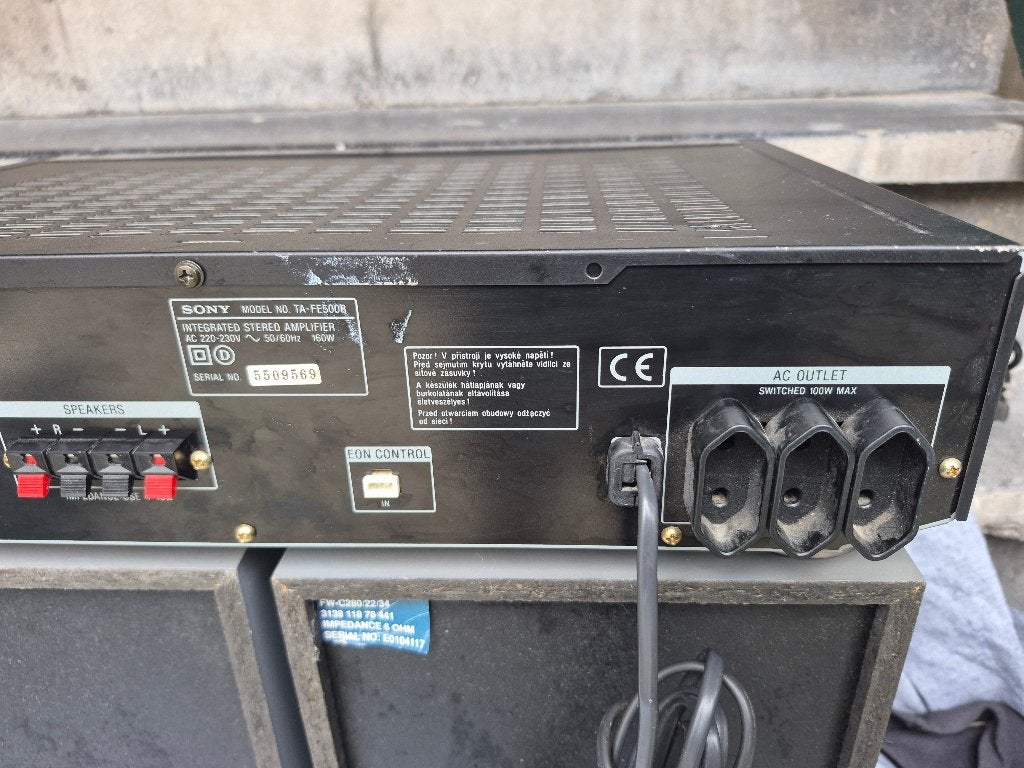 Foto 8 van Sony TA-FE500R stereoversterker, mogelijk met boxen etc