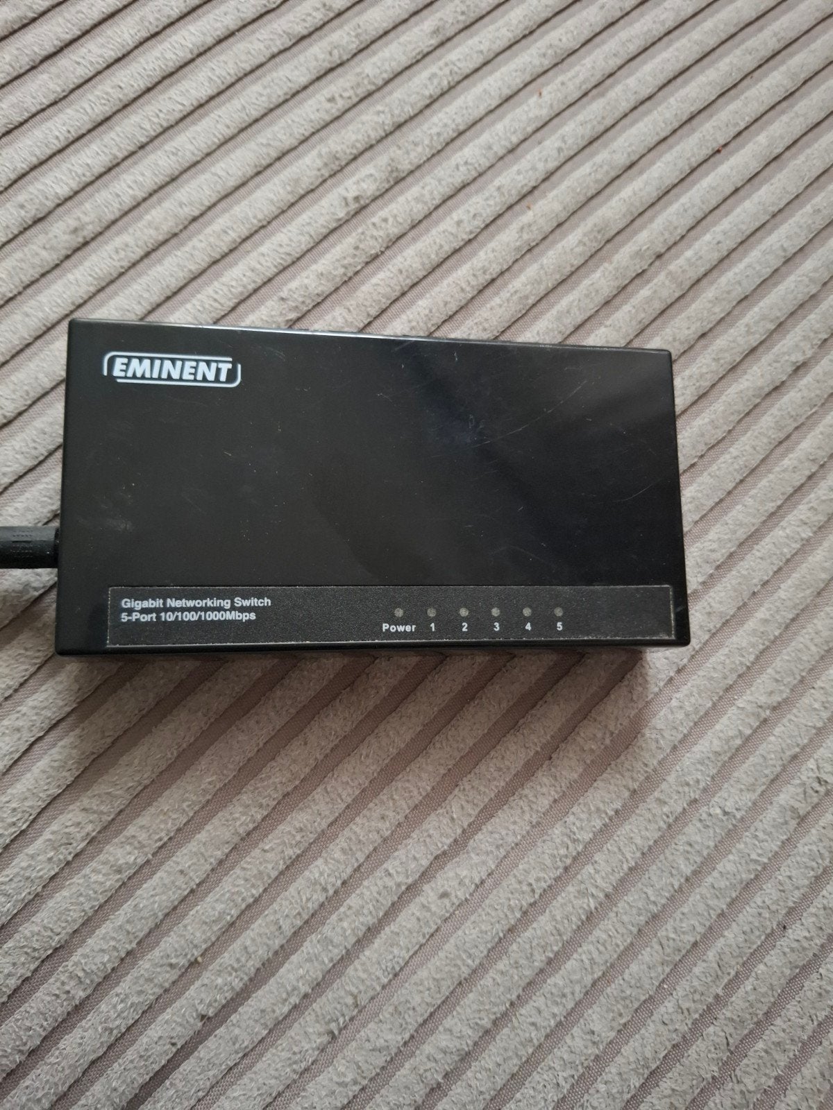 Eminent EM4441 R2 Gigabit Netwerk Switch 5-Poorts, Ophalen of Verzenden, Gebruikt