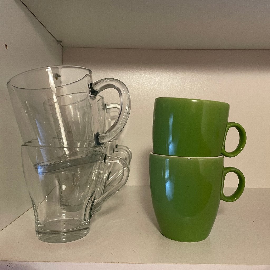 Groene koffiekoppen en theeglazen, Ophalen of Verzenden, Overige stijlen, Kop(pen) en/of Schotel(s), Glas