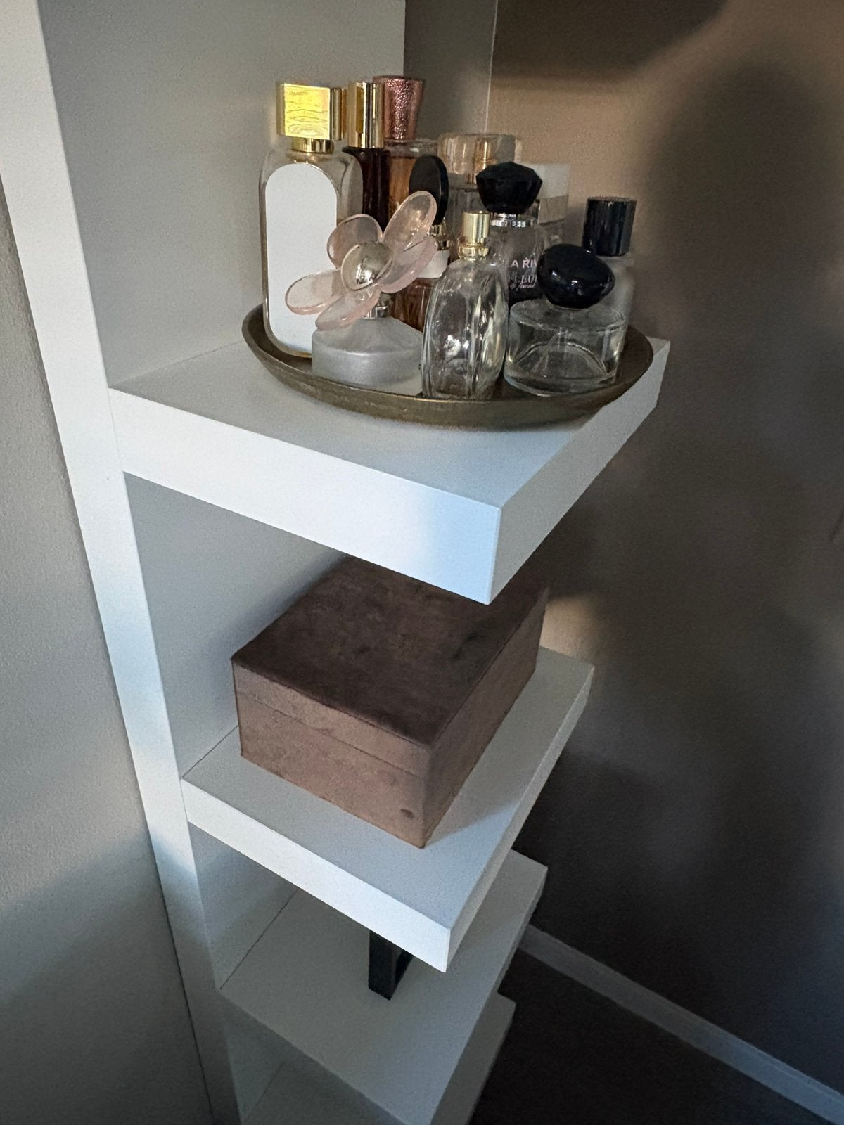 Foto 4 van Lack wandrek ikea