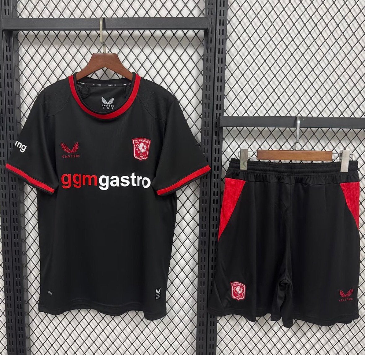 Fc twente uittenue 2026/27 (Maat en bedrukking naar keuze), Maat XL, Ophalen of Verzenden, Zo goed als nieuw, Shirt