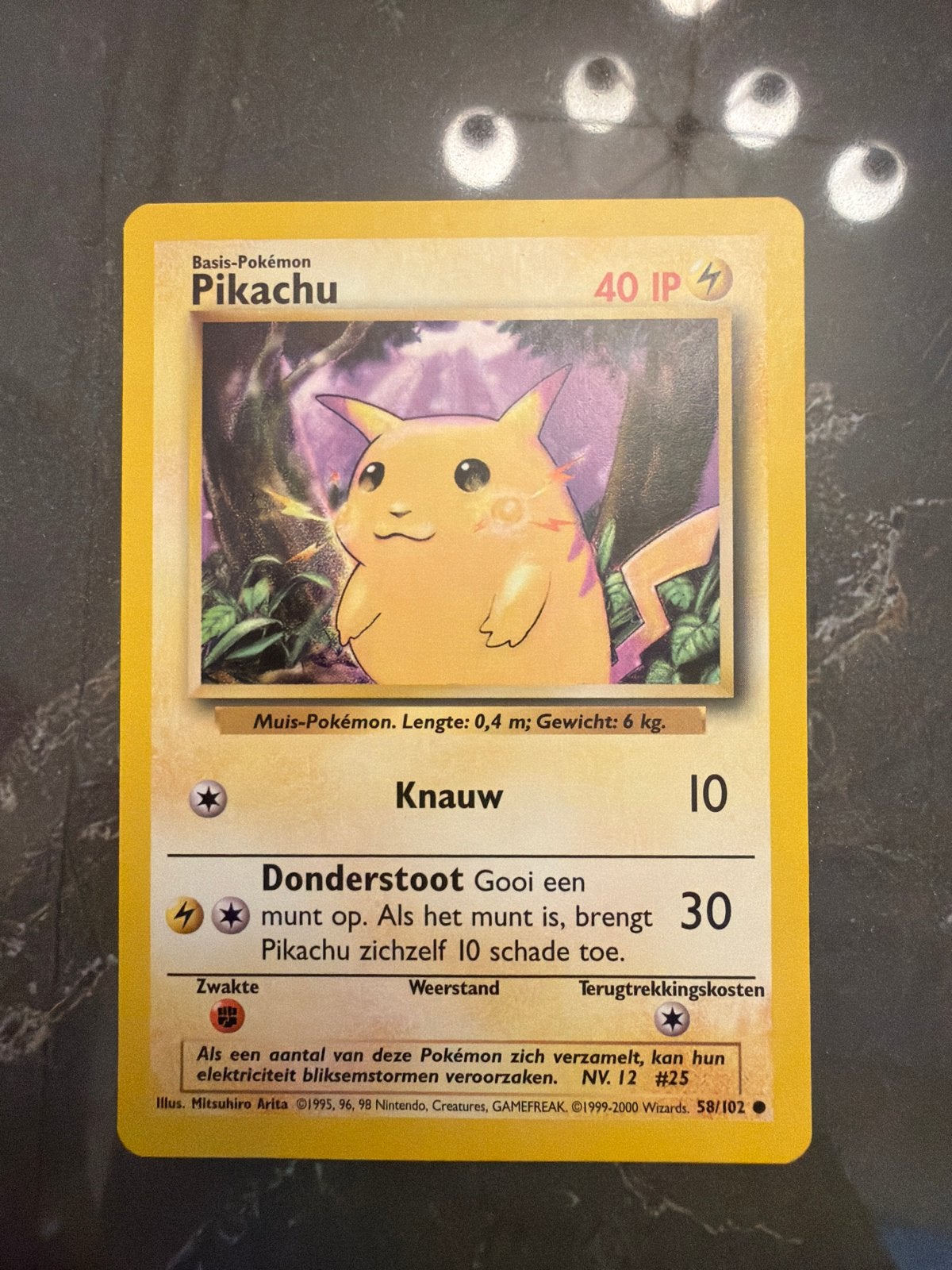 Pikachu Pokémon kaart 58/102 (1999-2000) Base Set, Ophalen of Verzenden, Gebruikt, Losse kaart