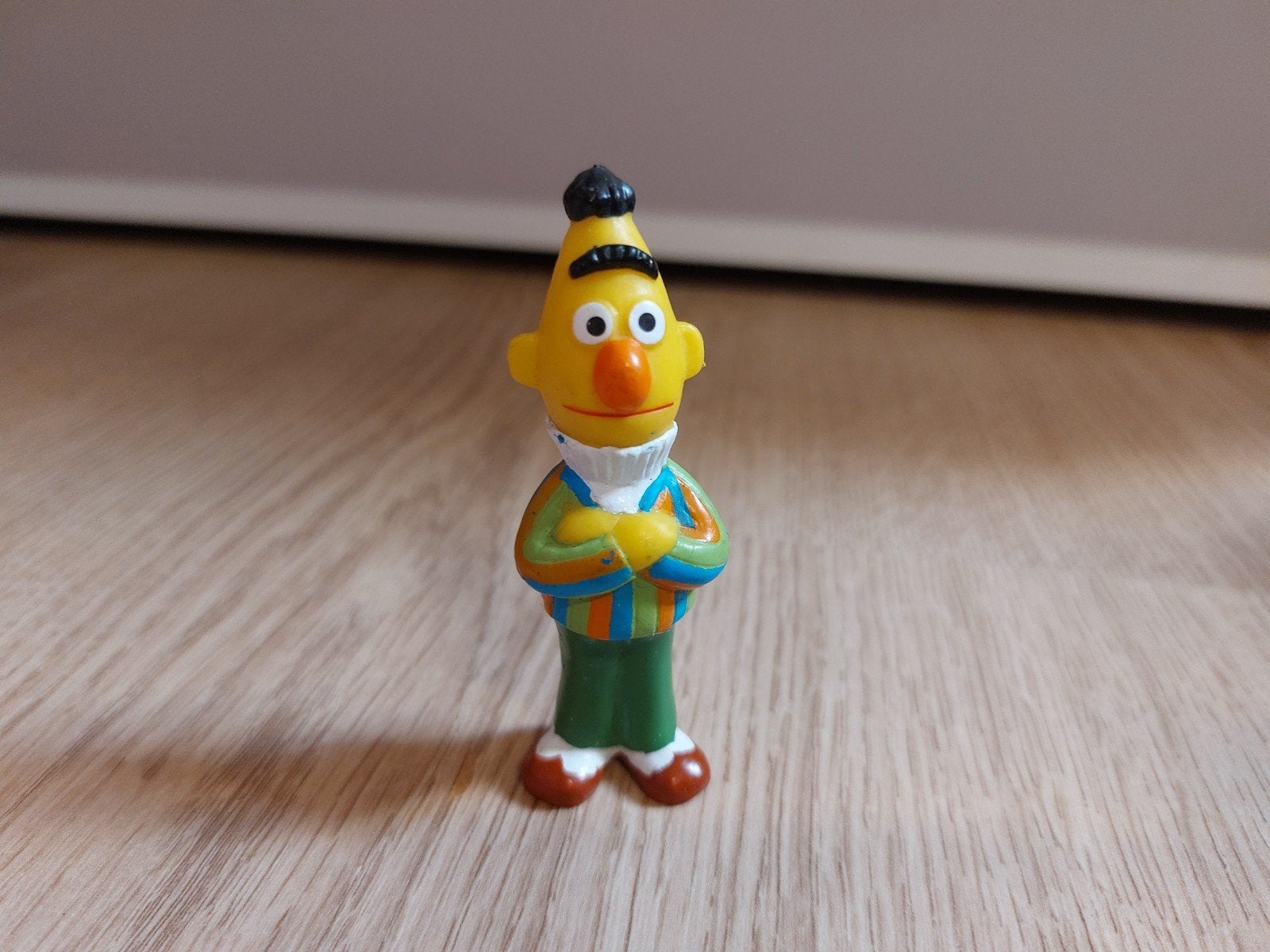 Sesamstraat Bert poppetje 7 cm, Verzamelen, Poppetjes en Figuurtjes, Ophalen of Verzenden