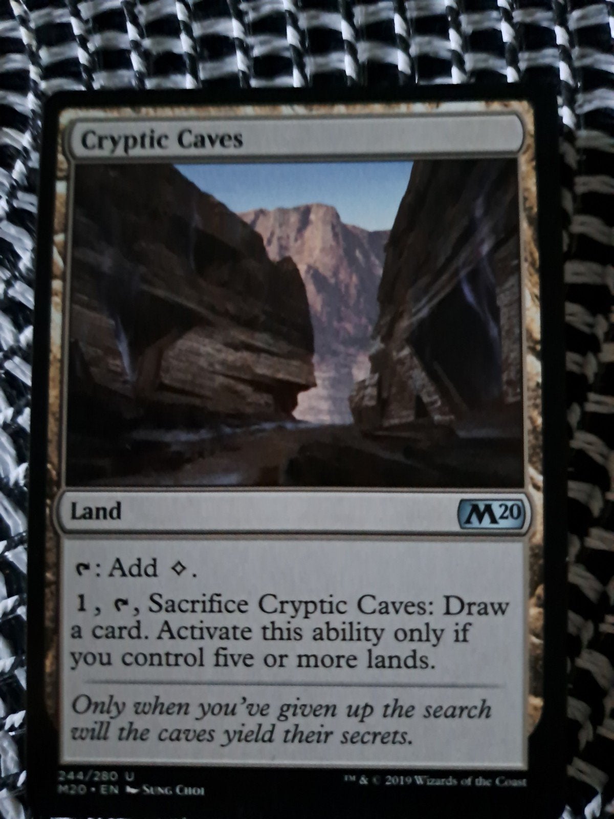 Magic: The Gathering - Cryptic Caves (M20), Verzenden, Zo goed als nieuw, Losse kaart