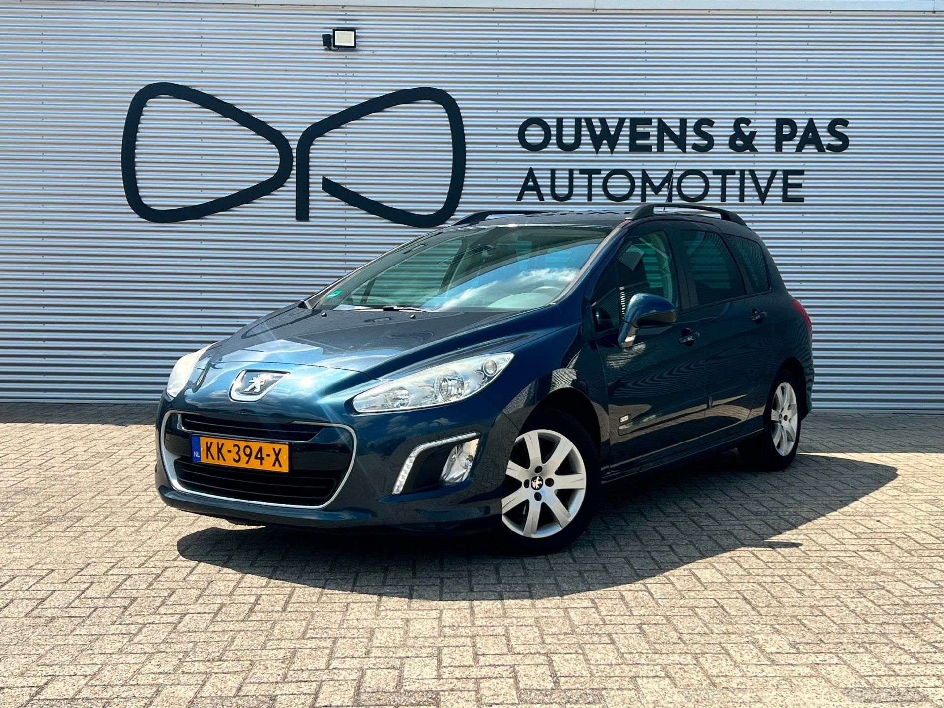 Peugeot 308 SW 1.6 e-HDi Blue Lease Executive, Auto's, Peugeot, Euro 5, Gebruikt, 4 cilinders, Blauw