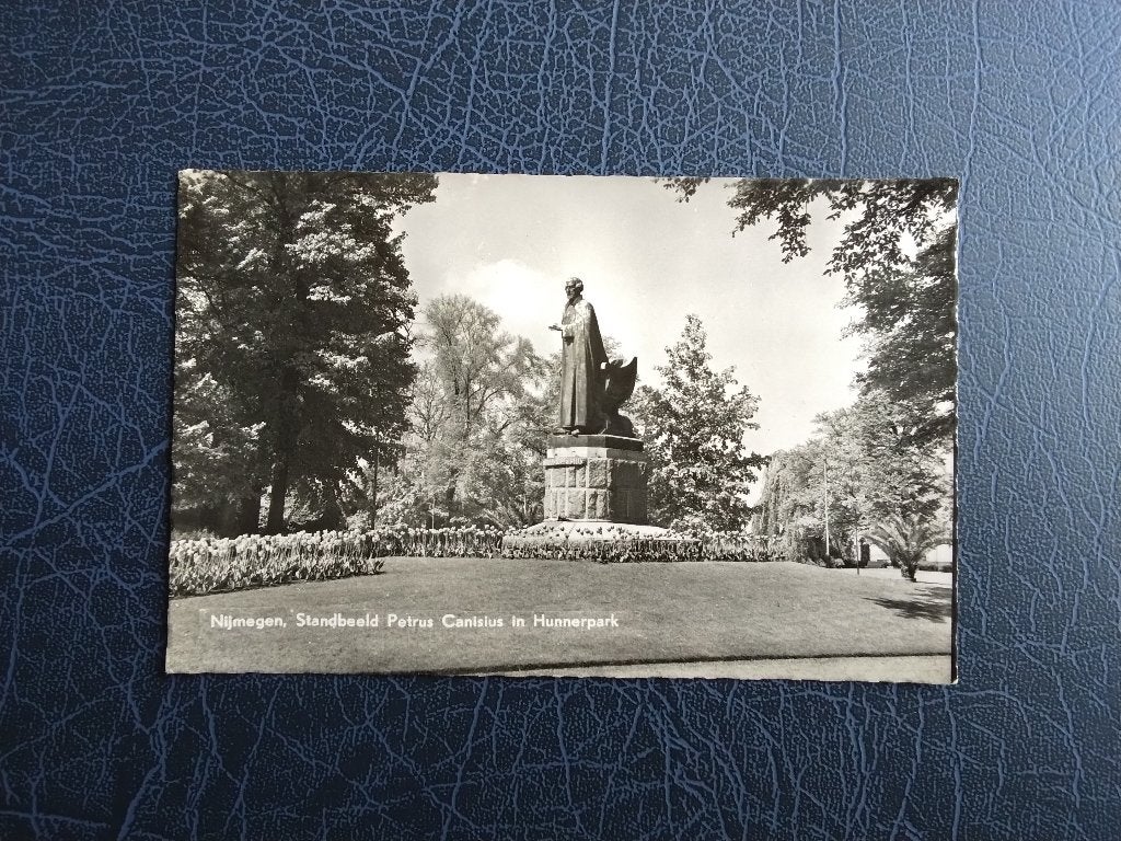 Nijmegen, Standbeeld Petrus Canisius in Hunnerpark. Klf, Verzenden, 1960 tot 1980, Ongelopen, Gelderland