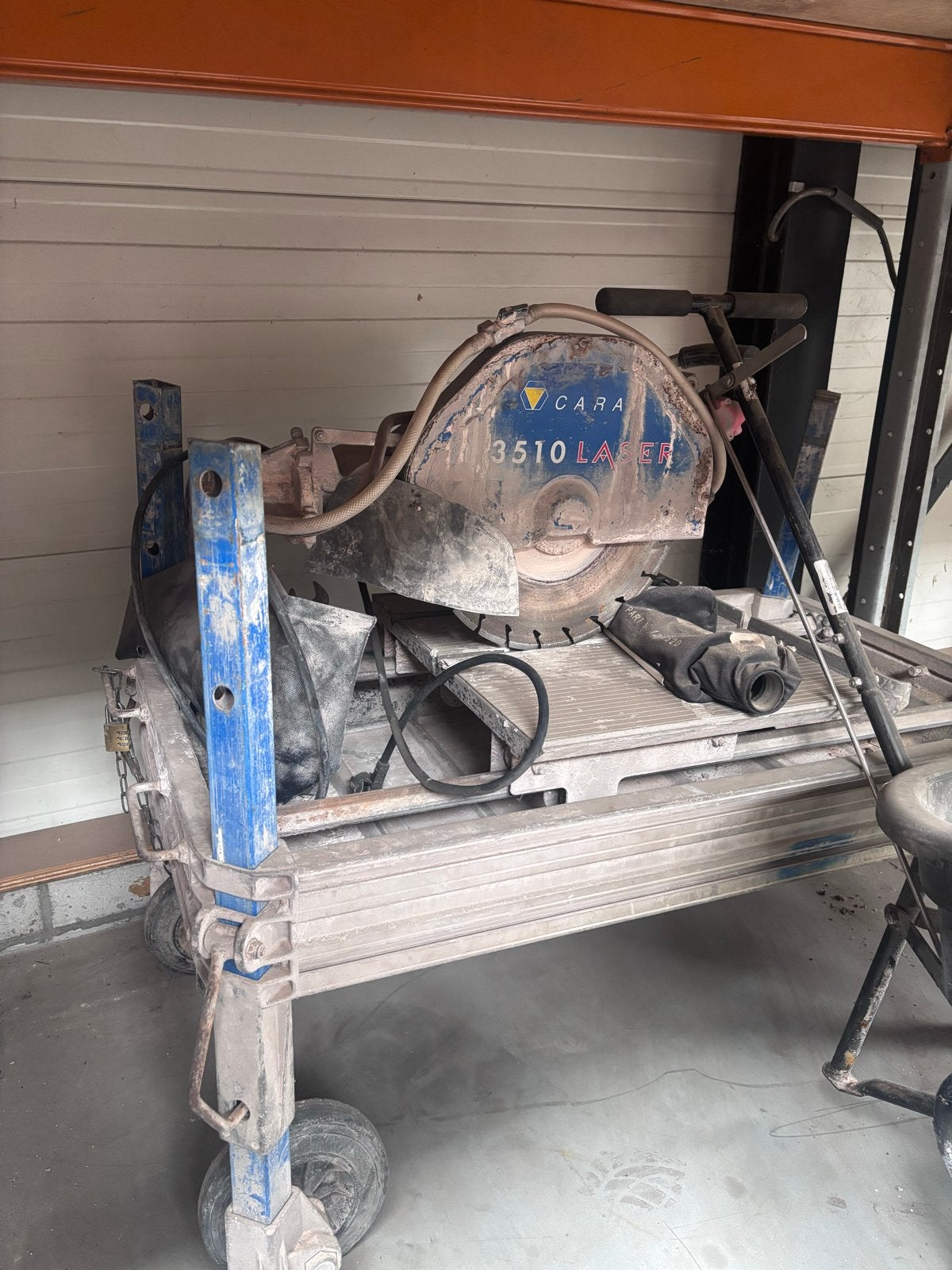 Carat 3510 Laser Tegel/Steenzaag 230v, Doe-het-zelf en Verbouw, Gereedschap | Zaagmachines, Gebruikt, 70 mm of meer, Overige typen
