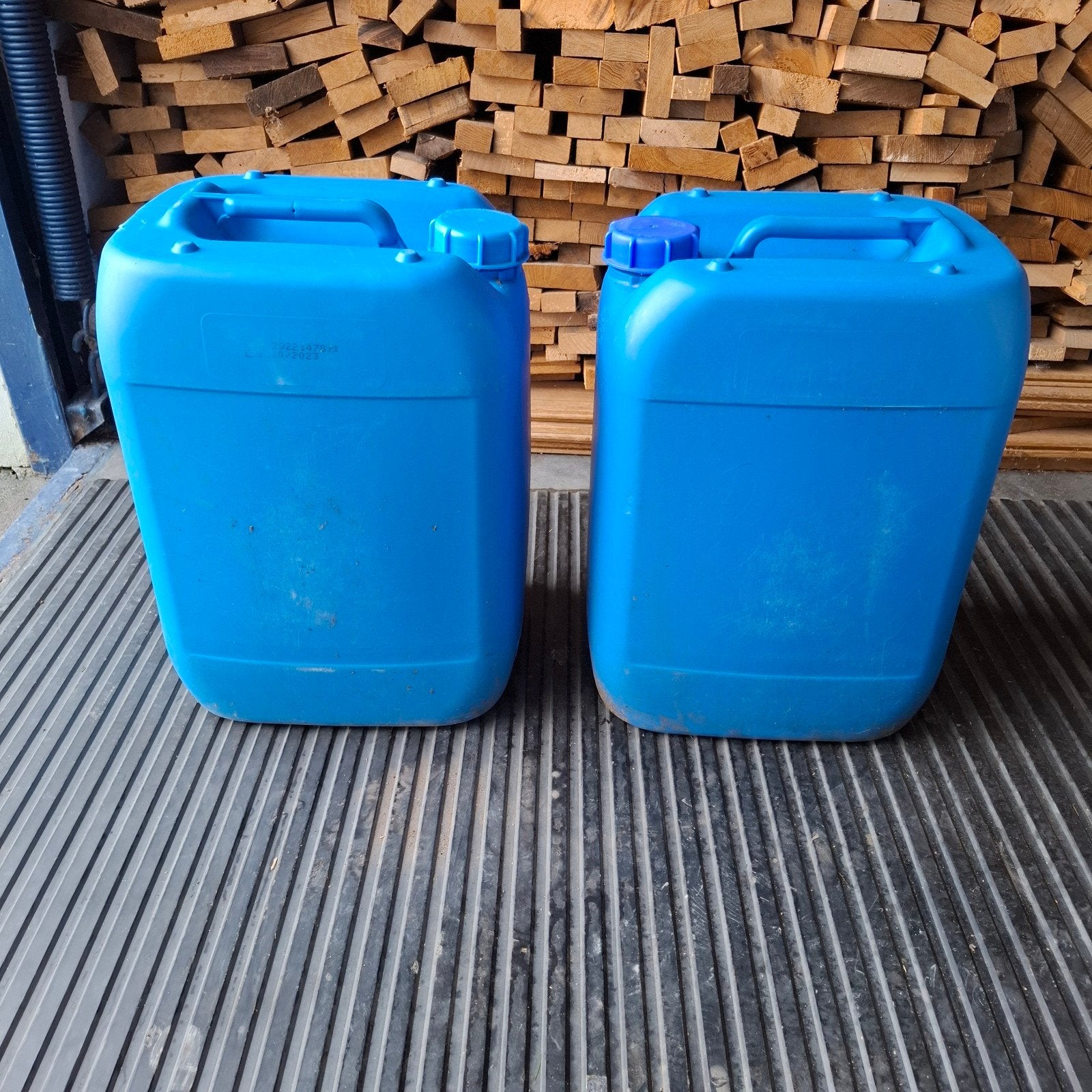 2x petroleum kachel jerrycan 2x 10 liter, Minder dan 75 liter, Ophalen