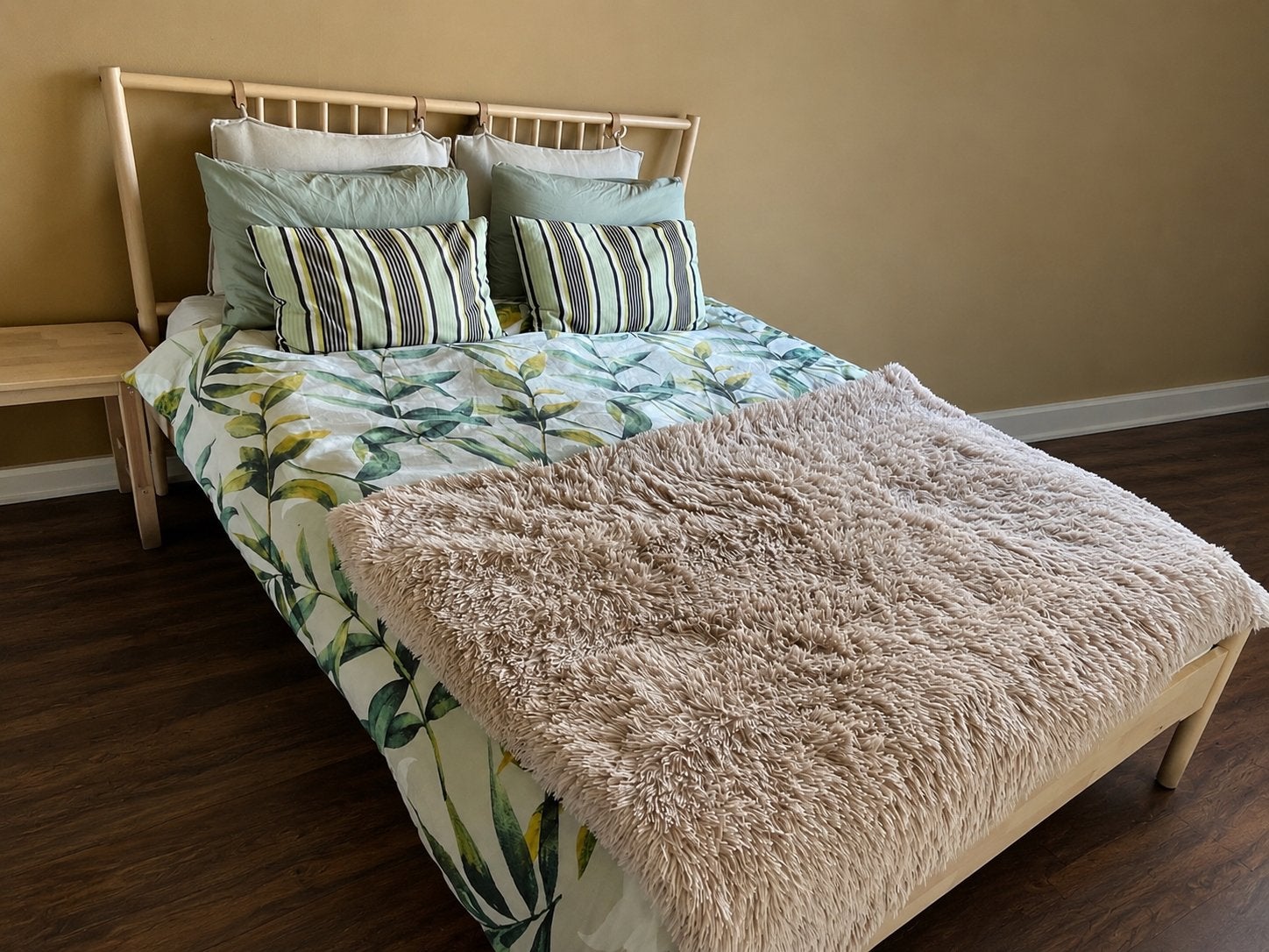 Tweepersoonsbed Björksnas, Huis en Inrichting, Slaapkamer | Complete slaapkamers, Ophalen, Gebruikt, Tweepersoons