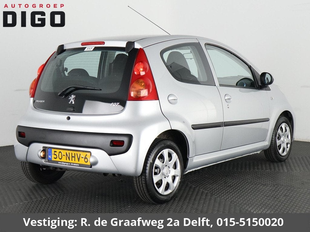 Peugeot 107 1.0-12V Urban Move | Airco | Radio/AUX/CD-speler, Voorwielaandrijving, Euro 5, Stof, Gebruikt