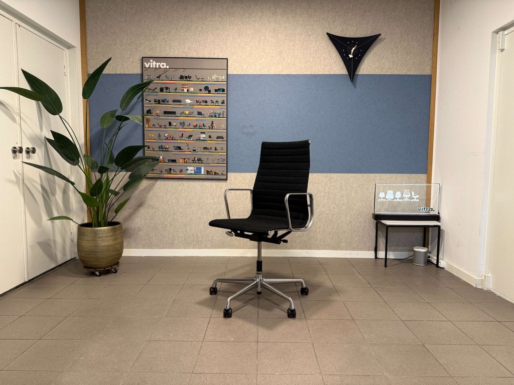 Vitra | Charles & Ray Eames | EA119 | Zwart Hopsak | 1x, Huis en Inrichting, Bureaustoelen, Vitra, Zwart, Ophalen of Verzenden