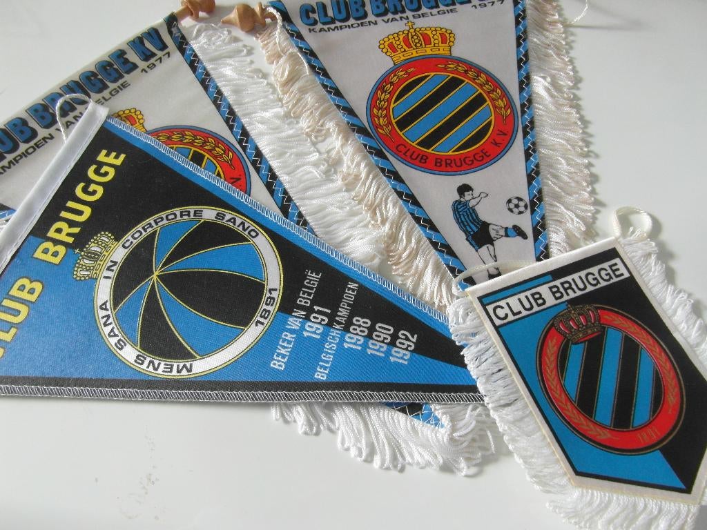 voetbal vaantjes club brugge kampioen 1977 +   4 x, Ophalen of Verzenden, Zo goed als nieuw, Buitenlandse clubs, Poster, Plaatje of Sticker