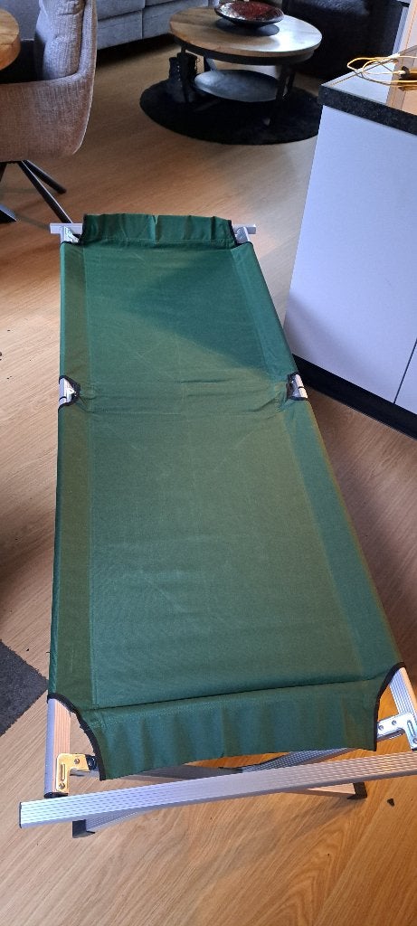 VELDBED, Ophalen of Verzenden, Zo goed als nieuw
