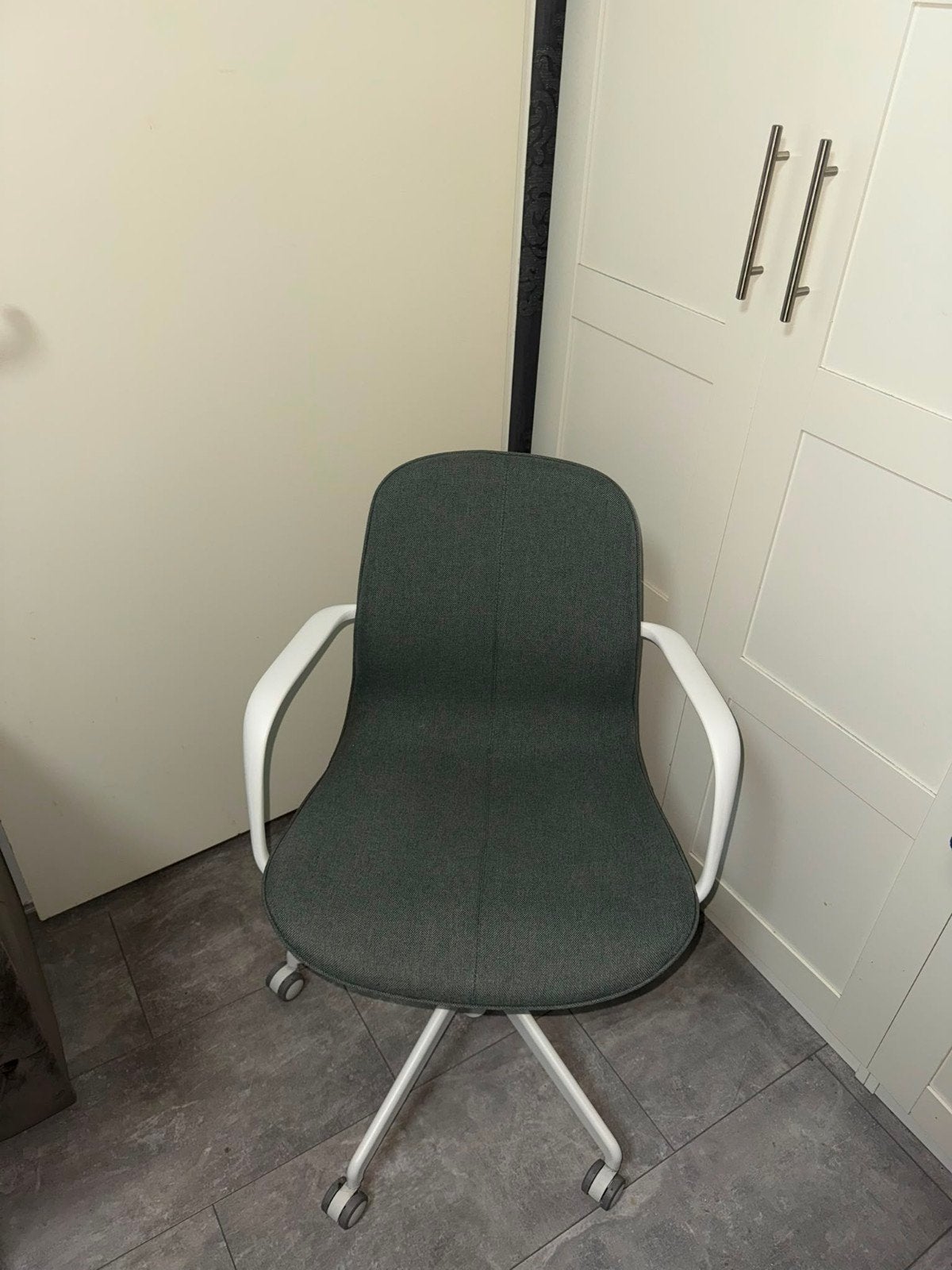 IKEA LÅNGFJÄLL Bureaustoel - Gunnared donkergrijs/wit, Huis en Inrichting, Bureaustoelen, Zo goed als nieuw, Bureaustoel, Grijs