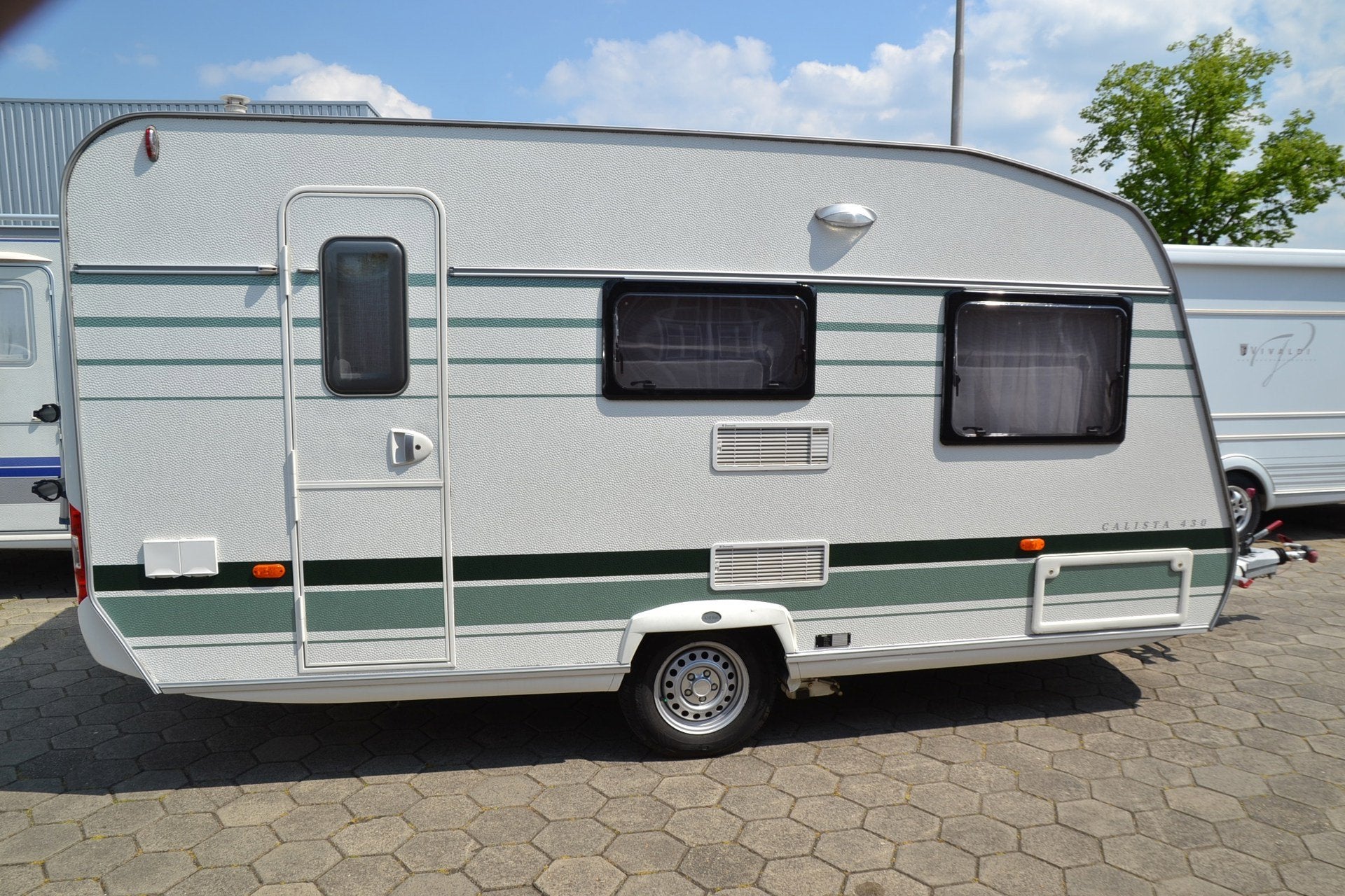 Chateau CALISTA 430 - Bj. 2011 - Mover - Dorema voortent - 2, Caravans en Kamperen, Caravans, Kluisje, Bedrijf, Heiberg, 25
5504PA  Veldhoven, NL