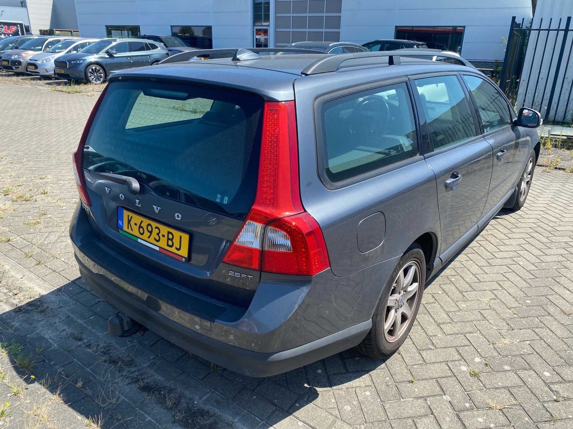 Volvo V70 2.5T Kinetic 200pk 2e eig. Clima Cruise PDC Trekha, Auto's, Volvo, Voorwielaandrijving, Gebruikt, 2521 cc, Handgeschakeld