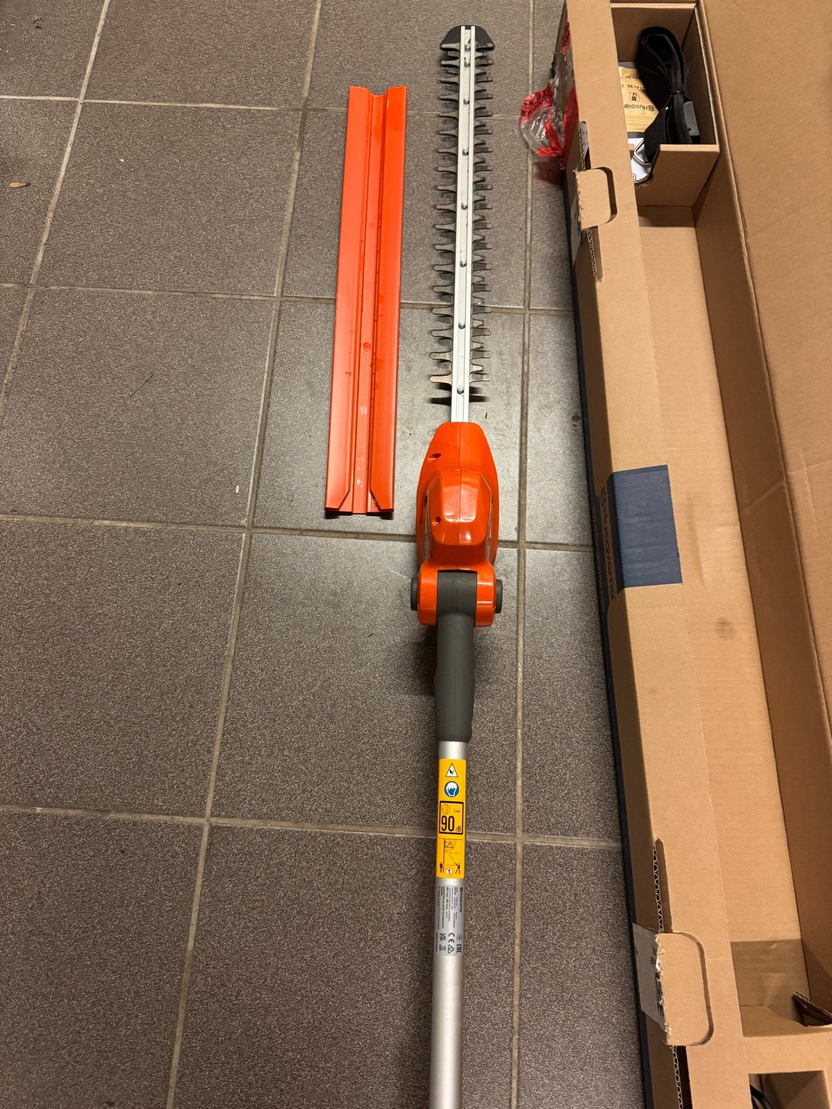 Husqvarna 322iHD60 Heggenschaar en 110iL Grastrimmer, Ophalen, Snoeigereedschap