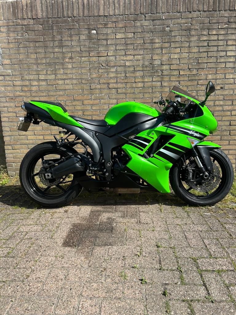 Kawasaki ZX6R 2010, Motoren, 4 cilinders, Motorrijbewijs A, Gebruikt, Meer dan 35 kW